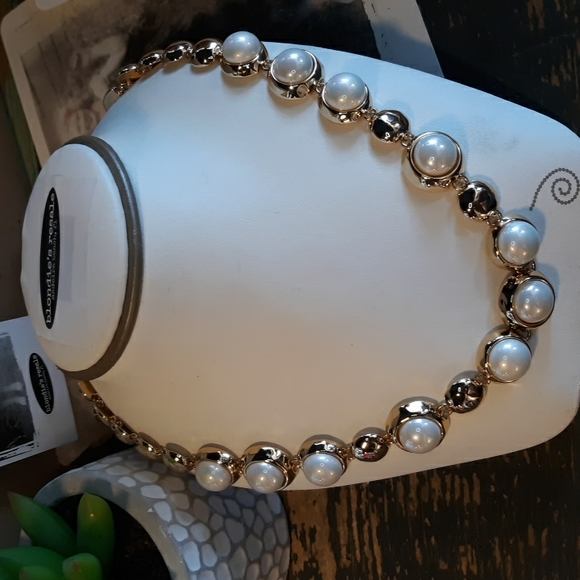 Kennedy Row Pearl & Gold Necklace NWT $58 - Picture 2 of 4